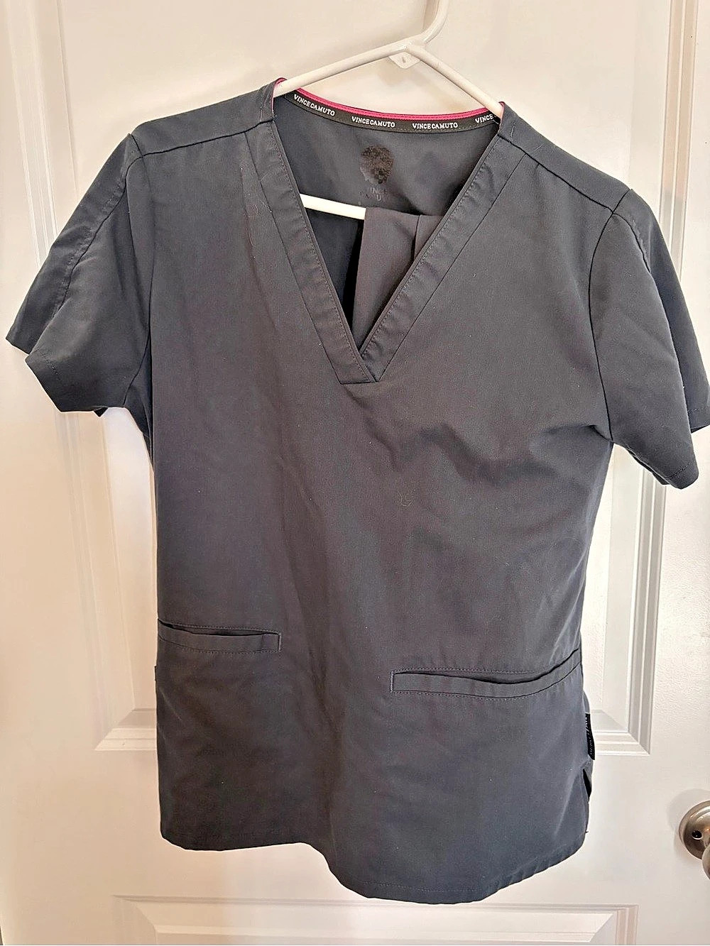 Vince Camuto scrubs set Top Black Like New